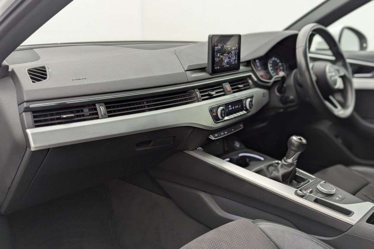 2018 AUDI A4 2018 AUDI A4