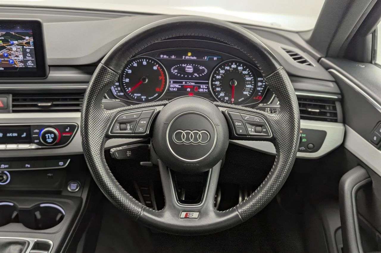 2018 AUDI A4 2018 AUDI A4