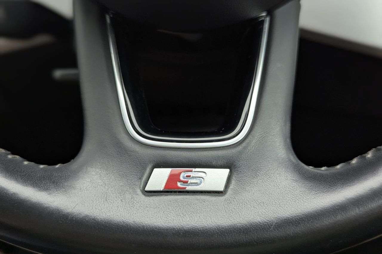 2018 AUDI A4 2018 AUDI A4
