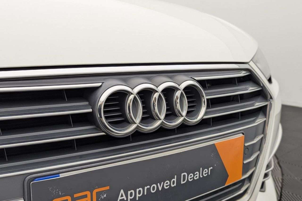 2018 AUDI A4 2018 AUDI A4