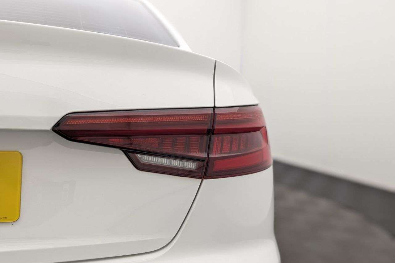 2018 AUDI A4 2018 AUDI A4