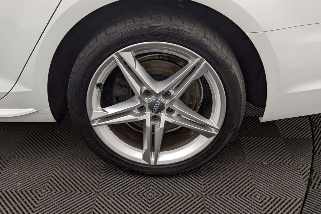 2018 AUDI A4 2018 AUDI A4