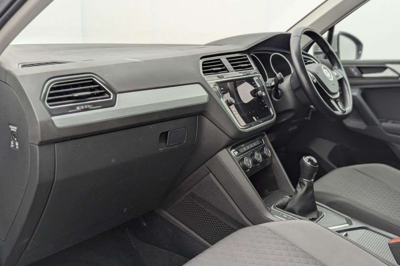 2019 VOLKSWAGEN TIGUAN 2019 VOLKSWAGEN TIGUAN
