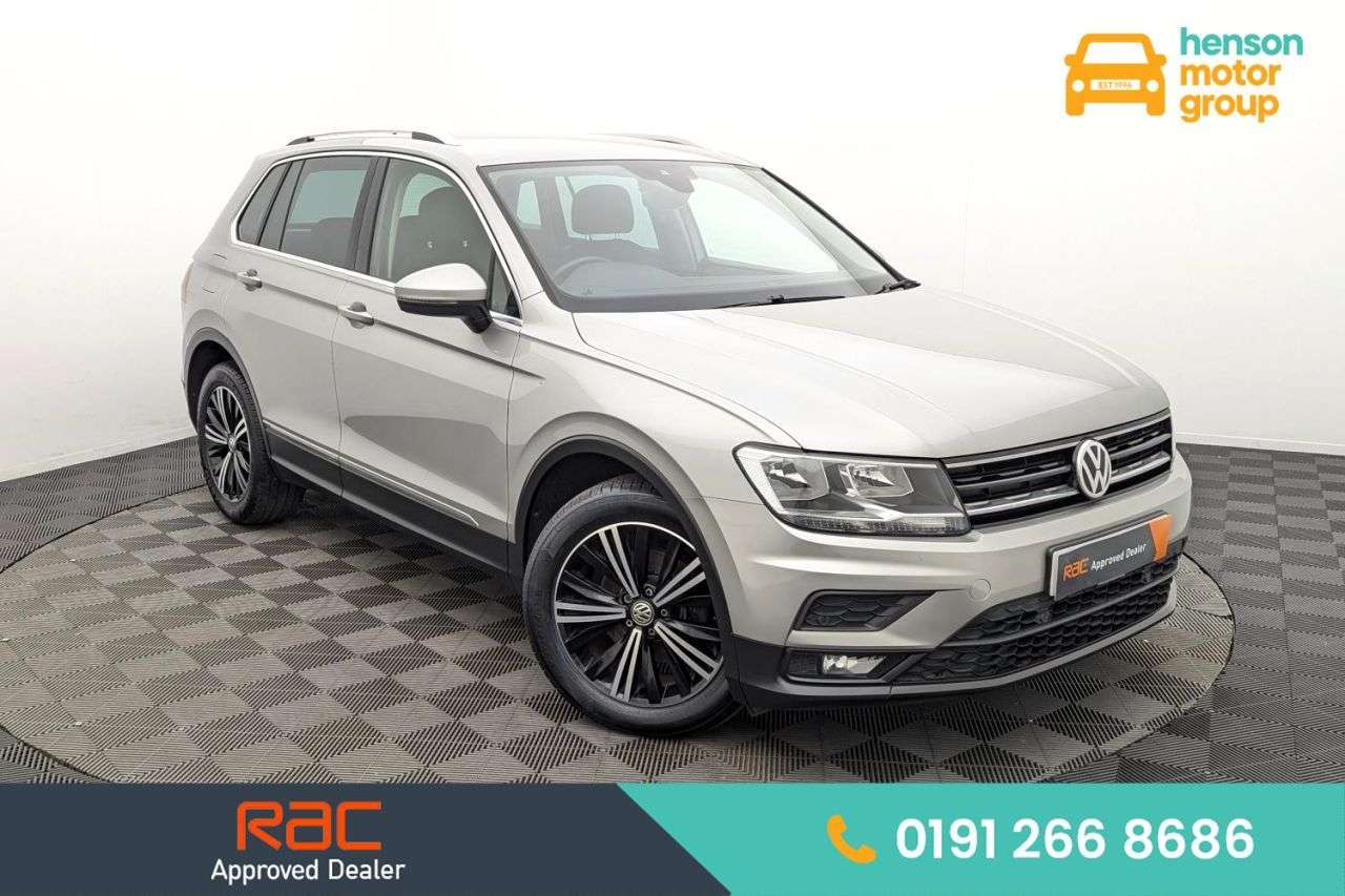 A 2019 VOLKSWAGEN TIGUAN 1.5 TSI EVO SE Navigation SUV 5dr Petrol Manual Euro 6 (s/s) (130 ps) Award A 2019 VOLKSWAGEN TIGUAN 1.5 TSI EVO SE Navigation SUV 5dr Petrol Manual Euro 6 (s/s) (130 ps) Award