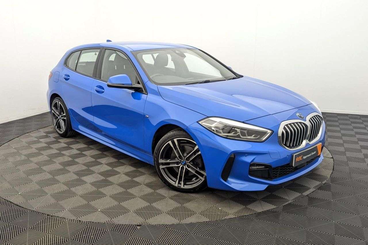 A 2023 BMW 1 SERIES 1.5 118i M Sport (LCP) Hatchback 5dr Petrol Manual Euro 6 (s/s) (136 ps) Aw A 2023 BMW 1 SERIES 1.5 118i M Sport (LCP) Hatchback 5dr Petrol Manual Euro 6 (s/s) (136 ps) Aw