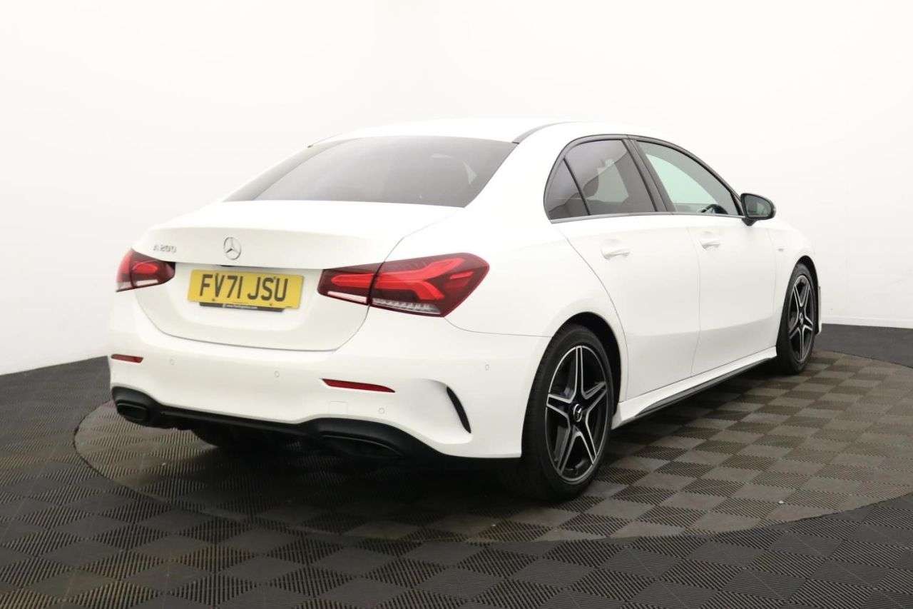 2021 MERCEDES-BENZ A CLASS 2021 MERCEDES-BENZ A CLASS