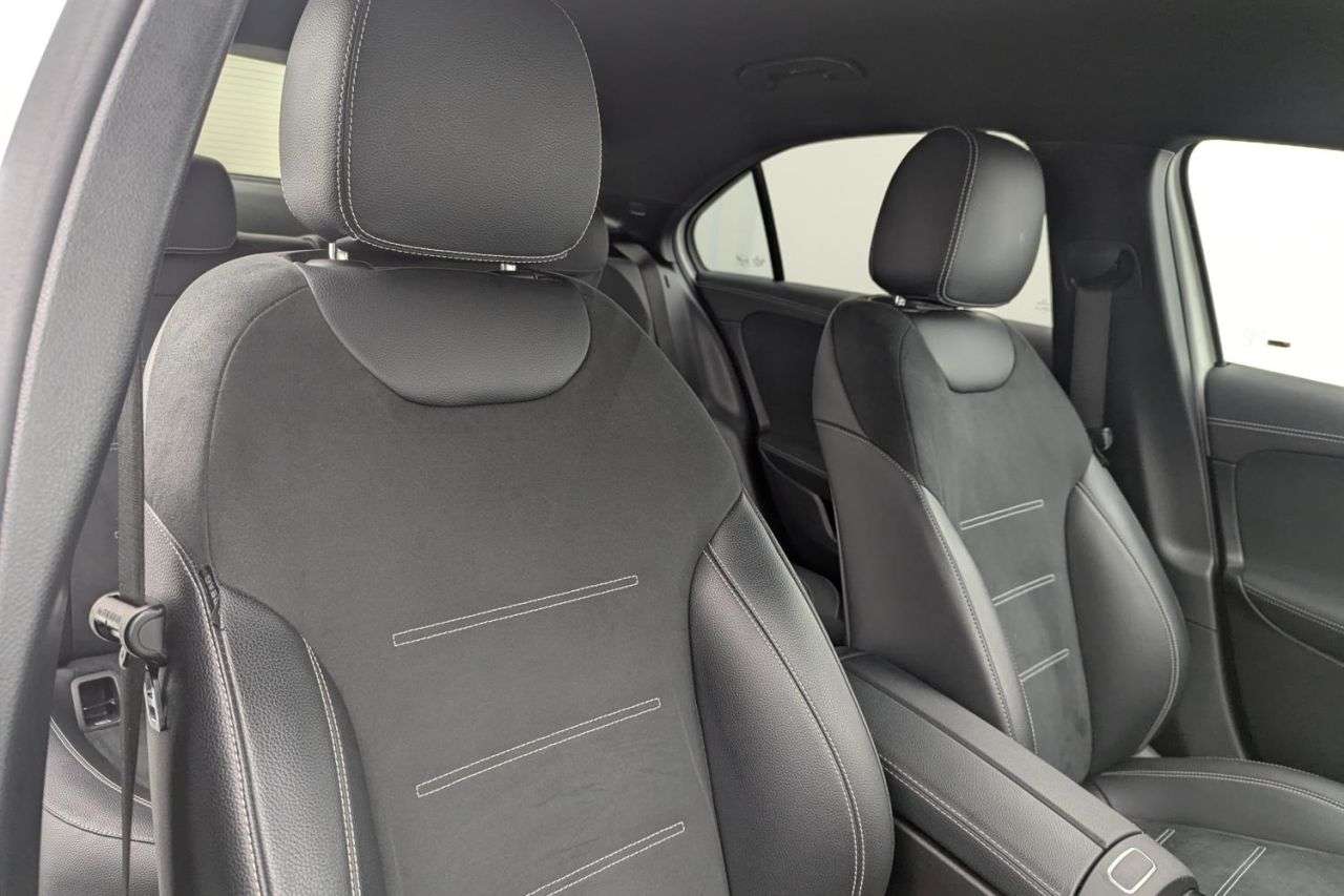2021 MERCEDES-BENZ A CLASS 2021 MERCEDES-BENZ A CLASS