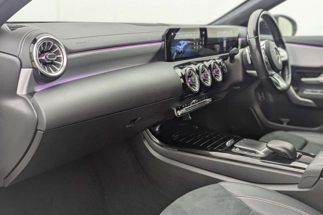 2021 MERCEDES-BENZ A CLASS 2021 MERCEDES-BENZ A CLASS
