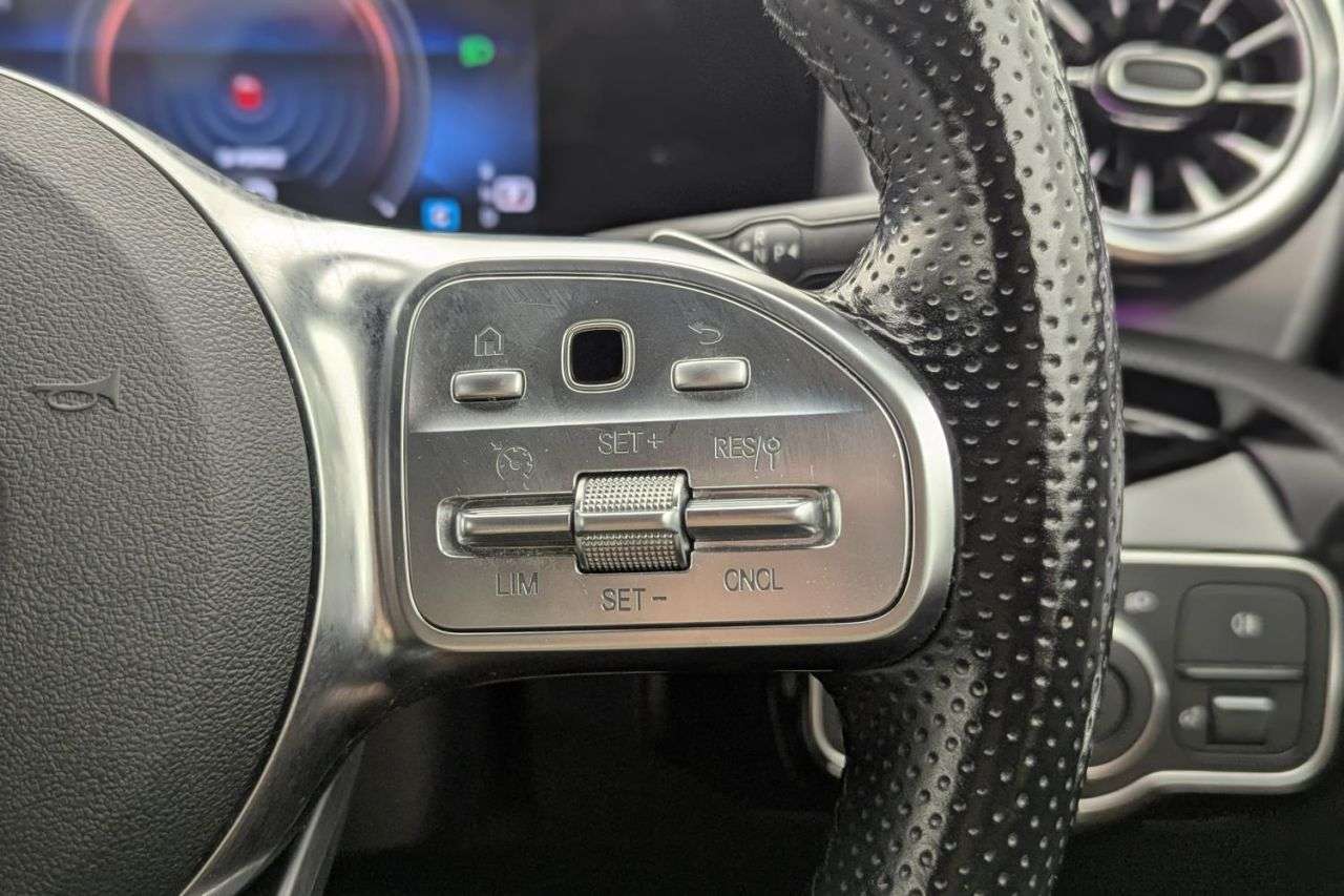2021 MERCEDES-BENZ A CLASS 2021 MERCEDES-BENZ A CLASS