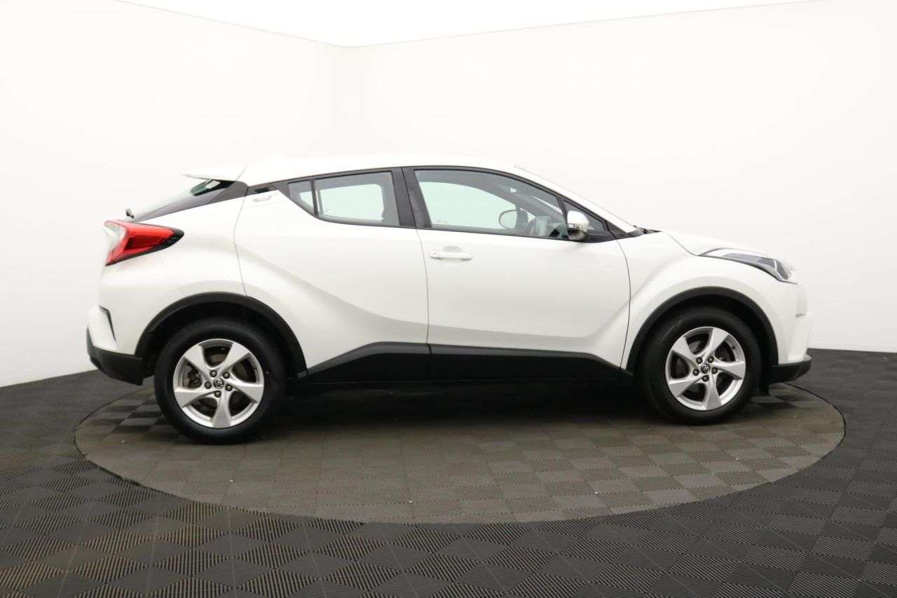 A 2019 TOYOTA C-HR 1.2 VVT-i Icon SUV 5dr Petrol Manual Euro 6 (s/s) (116 ps) Award Winning 5 A 2019 TOYOTA C-HR 1.2 VVT-i Icon SUV 5dr Petrol Manual Euro 6 (s/s) (116 ps) Award Winning 5