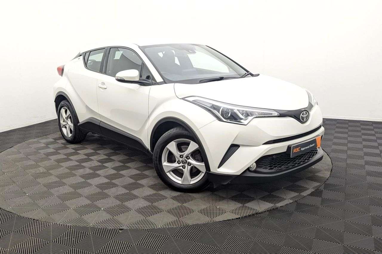 A 2019 TOYOTA C-HR 1.2 VVT-i Icon SUV 5dr Petrol Manual Euro 6 (s/s) (116 ps) Award Winning 5 A 2019 TOYOTA C-HR 1.2 VVT-i Icon SUV 5dr Petrol Manual Euro 6 (s/s) (116 ps) Award Winning 5