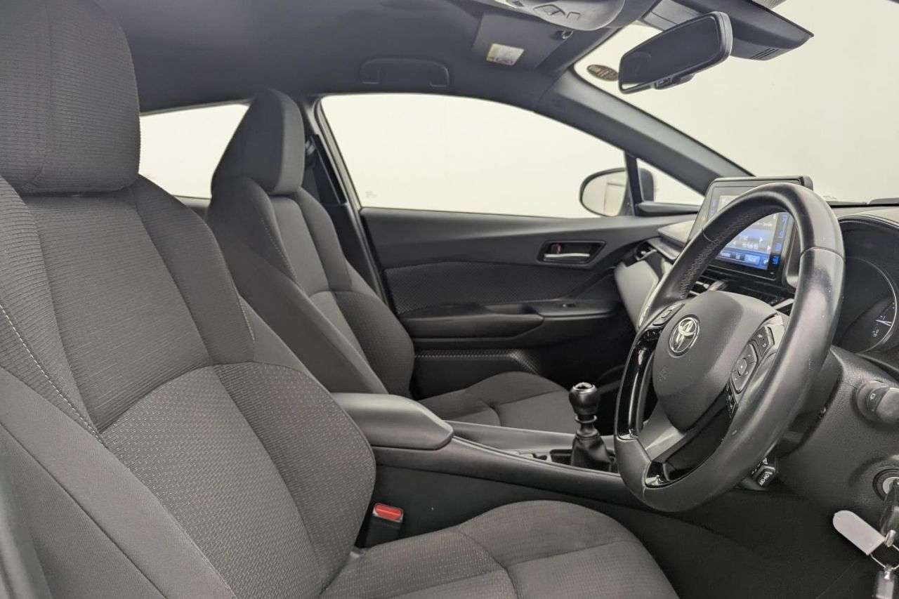 A 2019 TOYOTA C-HR 1.2 VVT-i Icon SUV 5dr Petrol Manual Euro 6 (s/s) (116 ps) Award Winning 5 A 2019 TOYOTA C-HR 1.2 VVT-i Icon SUV 5dr Petrol Manual Euro 6 (s/s) (116 ps) Award Winning 5