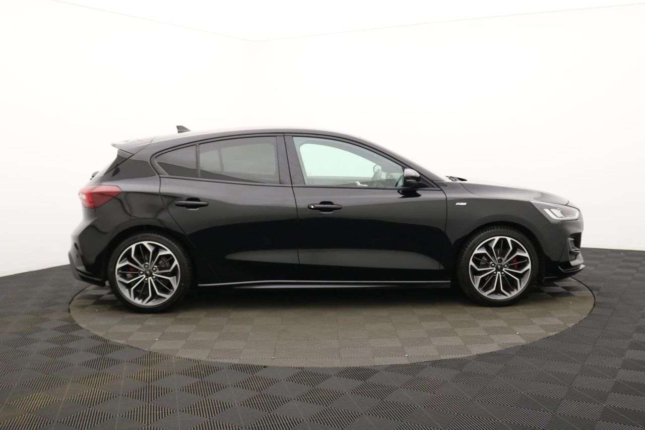 A 2023 FORD FOCUS 1.0T EcoBoost ST-Line X Hatchback 5dr Petrol Manual Euro 6 (s/s) (125 ps) A A 2023 FORD FOCUS 1.0T EcoBoost ST-Line X Hatchback 5dr Petrol Manual Euro 6 (s/s) (125 ps) A