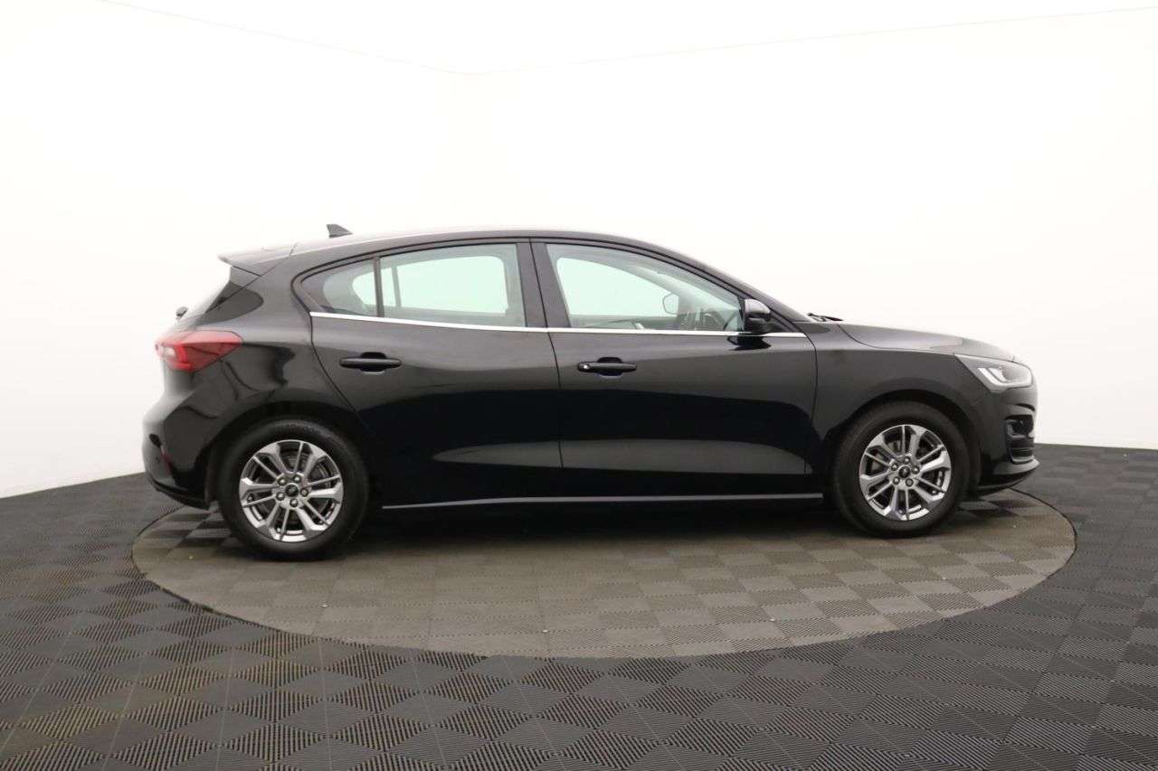 A 2023 FORD FOCUS 1.0T EcoBoost MHEV Titanium Hatchback 5dr Petrol Hybrid Manual Euro 6 (s/s) A 2023 FORD FOCUS 1.0T EcoBoost MHEV Titanium Hatchback 5dr Petrol Hybrid Manual Euro 6 (s/s)