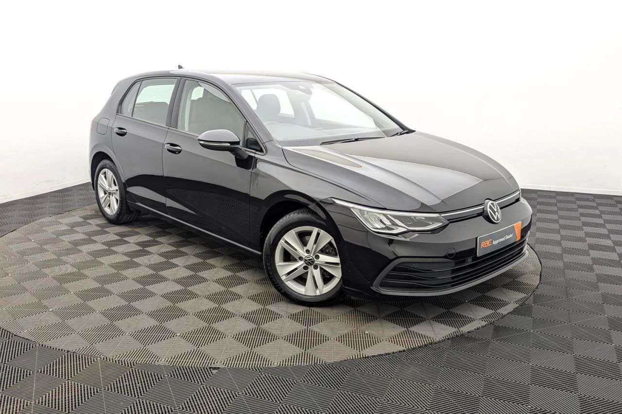 A 2021 VOLKSWAGEN GOLF 1.5 TSI Life Hatchback 5dr Petrol Manual Euro 6 (s/s) (150 ps) Award Winnin A 2021 VOLKSWAGEN GOLF 1.5 TSI Life Hatchback 5dr Petrol Manual Euro 6 (s/s) (150 ps) Award Winnin