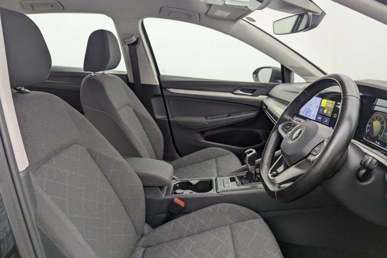A 2021 VOLKSWAGEN GOLF 1.5 TSI Life Hatchback 5dr Petrol Manual Euro 6 (s/s) (150 ps) Award Winnin A 2021 VOLKSWAGEN GOLF 1.5 TSI Life Hatchback 5dr Petrol Manual Euro 6 (s/s) (150 ps) Award Winnin
