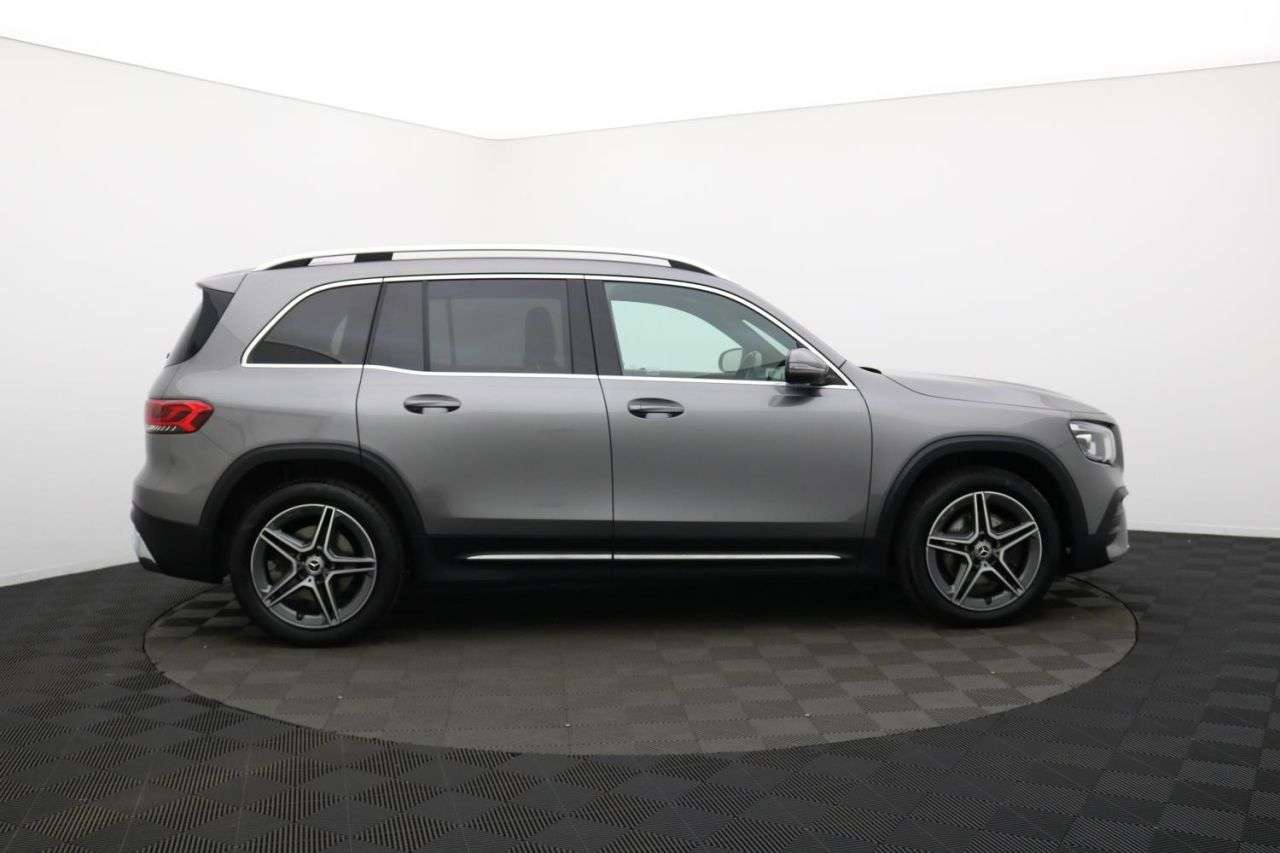 A 2022 MERCEDES-BENZ GLB 1.3 GLB200 AMG Line SUV 5dr Petrol 7G-DCT Euro 6 (s/s) (163 ps) Award Winni A 2022 MERCEDES-BENZ GLB 1.3 GLB200 AMG Line SUV 5dr Petrol 7G-DCT Euro 6 (s/s) (163 ps) Award Winni