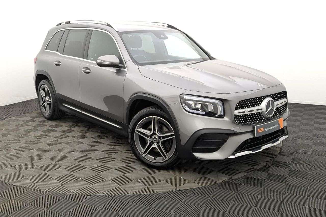 A 2022 MERCEDES-BENZ GLB 1.3 GLB200 AMG Line SUV 5dr Petrol 7G-DCT Euro 6 (s/s) (163 ps) Award Winni A 2022 MERCEDES-BENZ GLB 1.3 GLB200 AMG Line SUV 5dr Petrol 7G-DCT Euro 6 (s/s) (163 ps) Award Winni