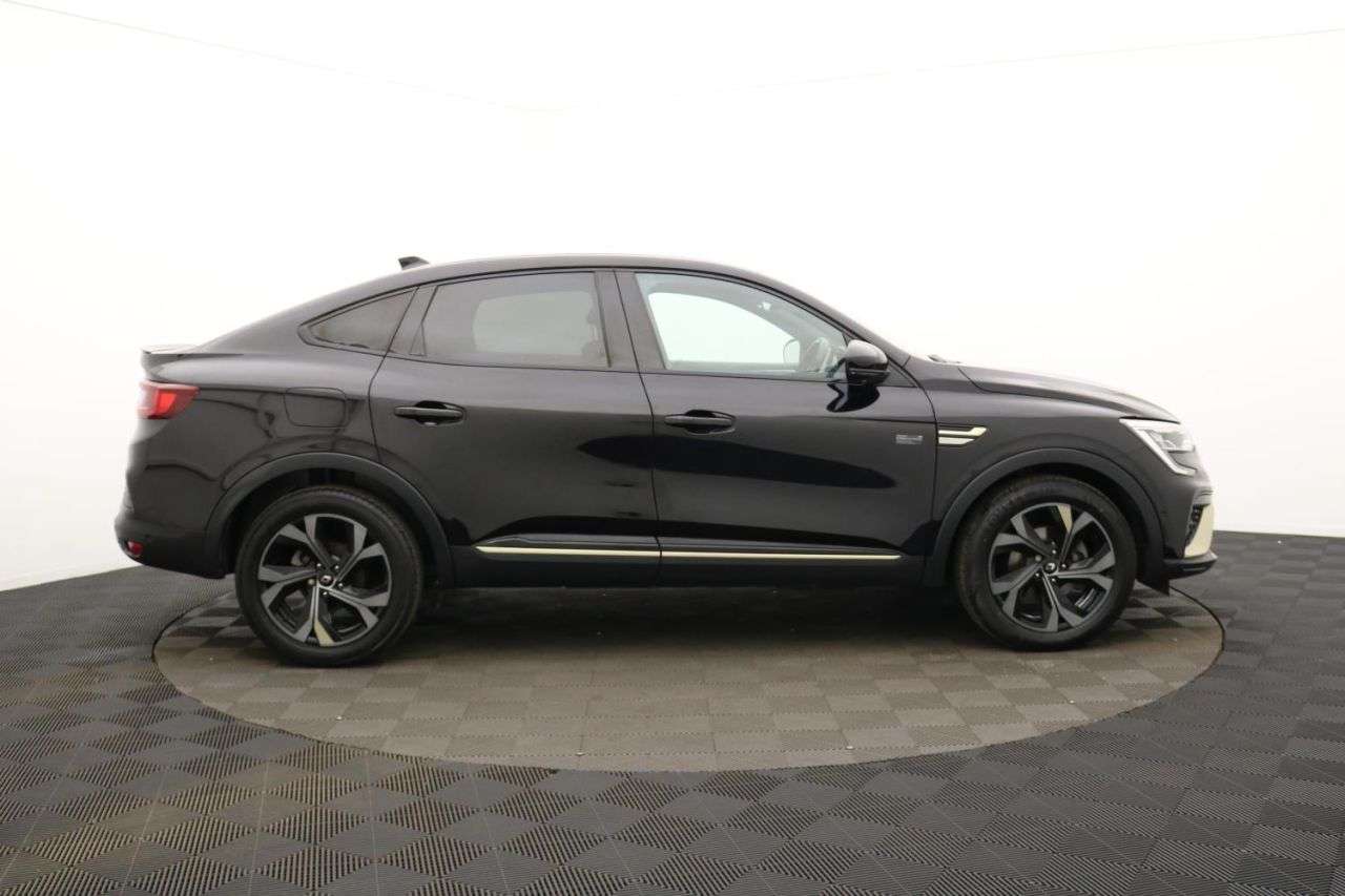A 2023 RENAULT ARKANA 1.6 E-TECH E-Tech engineered SUV 5dr Petrol Hybrid Auto 2WD Euro 6 (s/s) (1 A 2023 RENAULT ARKANA 1.6 E-TECH E-Tech engineered SUV 5dr Petrol Hybrid Auto 2WD Euro 6 (s/s) (1
