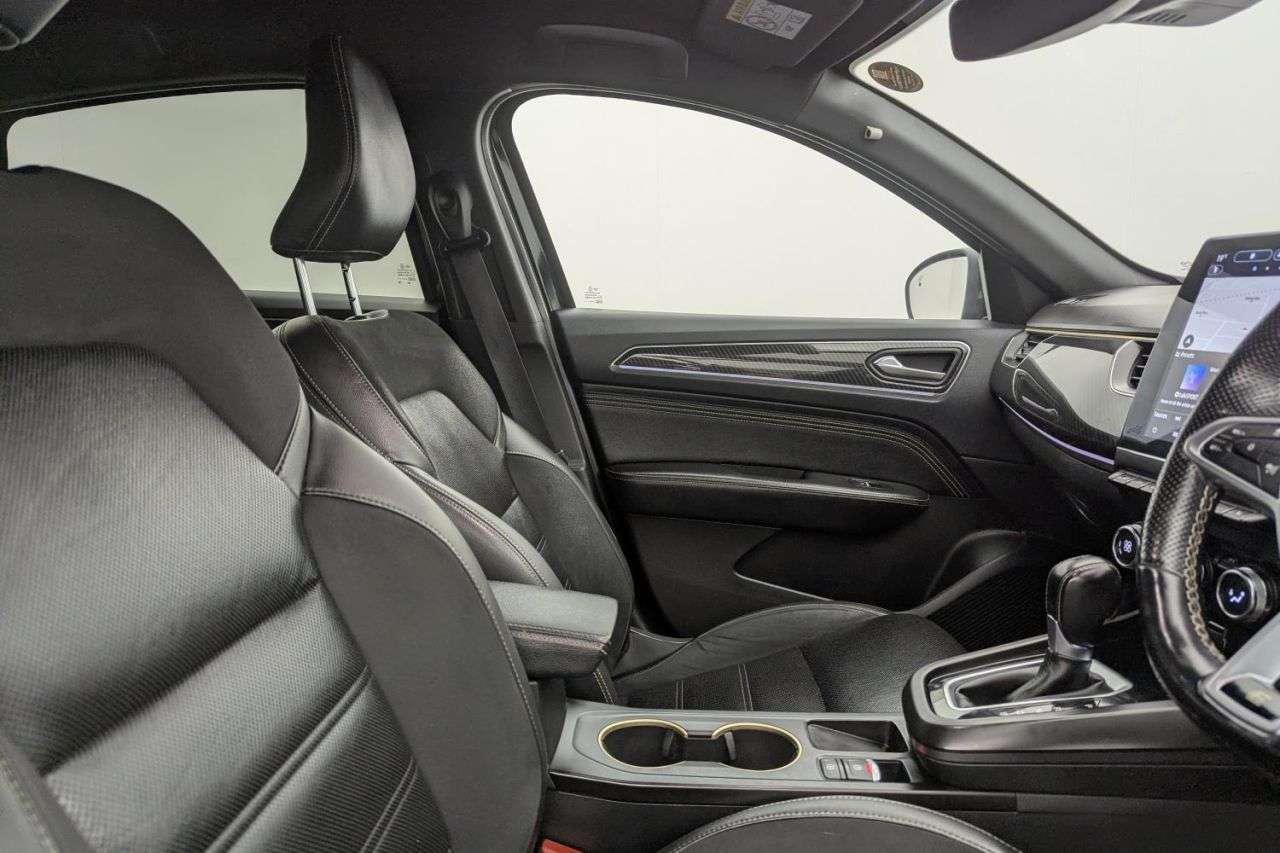 A 2023 RENAULT ARKANA 1.6 E-TECH E-Tech engineered SUV 5dr Petrol Hybrid Auto 2WD Euro 6 (s/s) (1 A 2023 RENAULT ARKANA 1.6 E-TECH E-Tech engineered SUV 5dr Petrol Hybrid Auto 2WD Euro 6 (s/s) (1