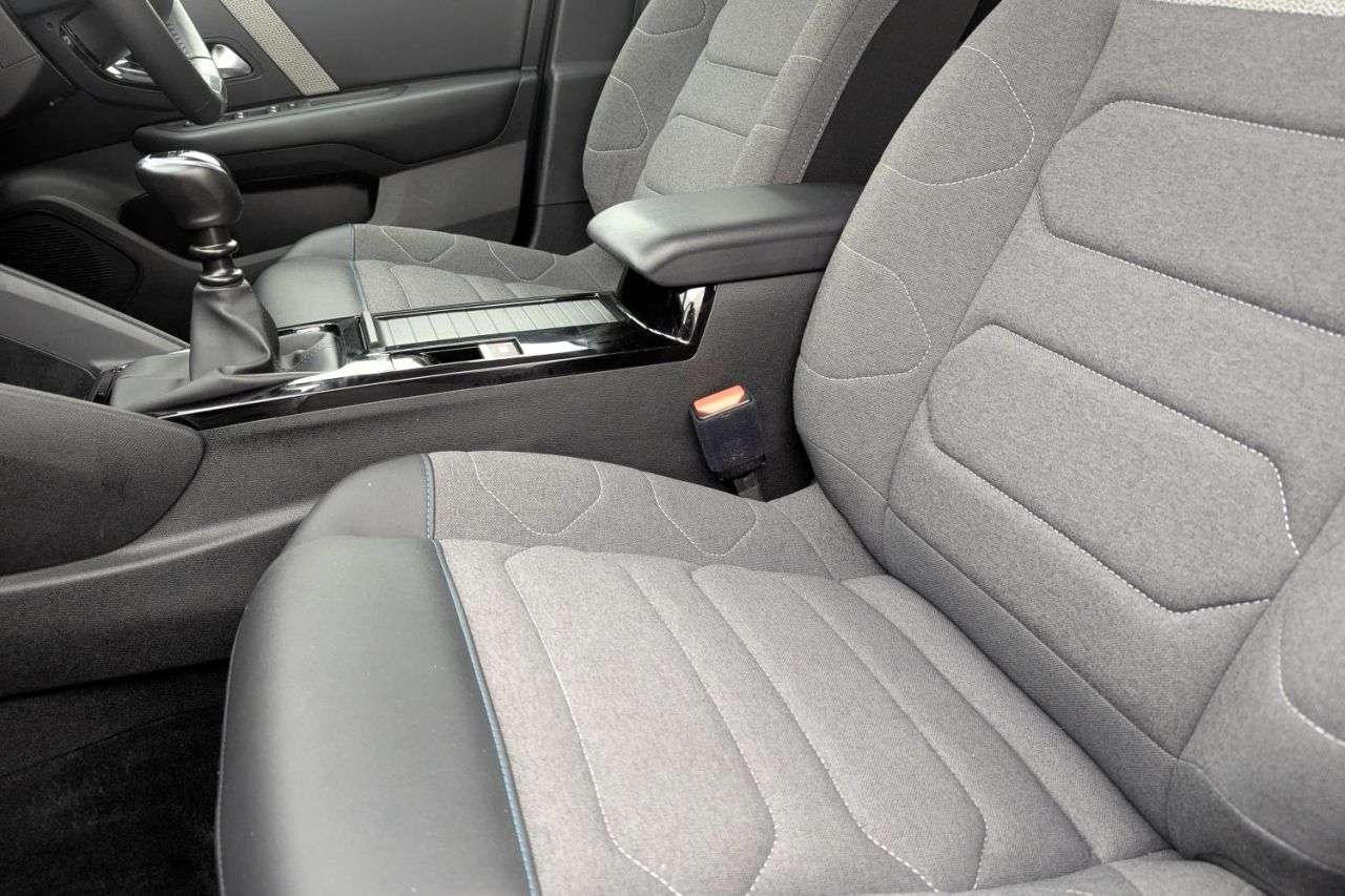 2023 CITROEN C4 2023 CITROEN C4
