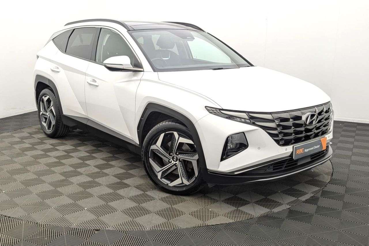 A 2021 HYUNDAI TUCSON 1.6 T-GDi Ultimate SUV 5dr Petrol Manual Euro 6 (s/s) (150 ps) Award Winnin A 2021 HYUNDAI TUCSON 1.6 T-GDi Ultimate SUV 5dr Petrol Manual Euro 6 (s/s) (150 ps) Award Winnin