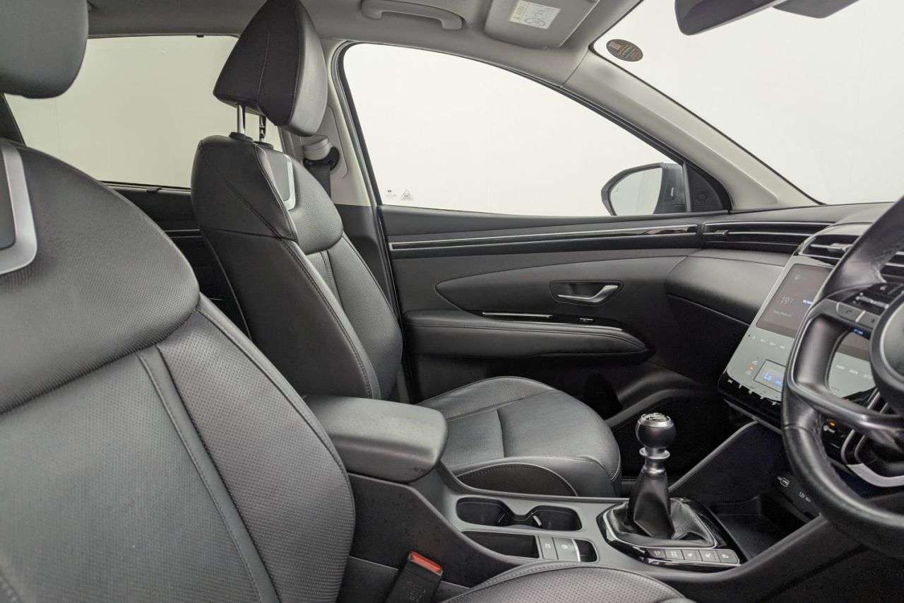 A 2021 HYUNDAI TUCSON 1.6 T-GDi Ultimate SUV 5dr Petrol Manual Euro 6 (s/s) (150 ps) Award Winnin A 2021 HYUNDAI TUCSON 1.6 T-GDi Ultimate SUV 5dr Petrol Manual Euro 6 (s/s) (150 ps) Award Winnin
