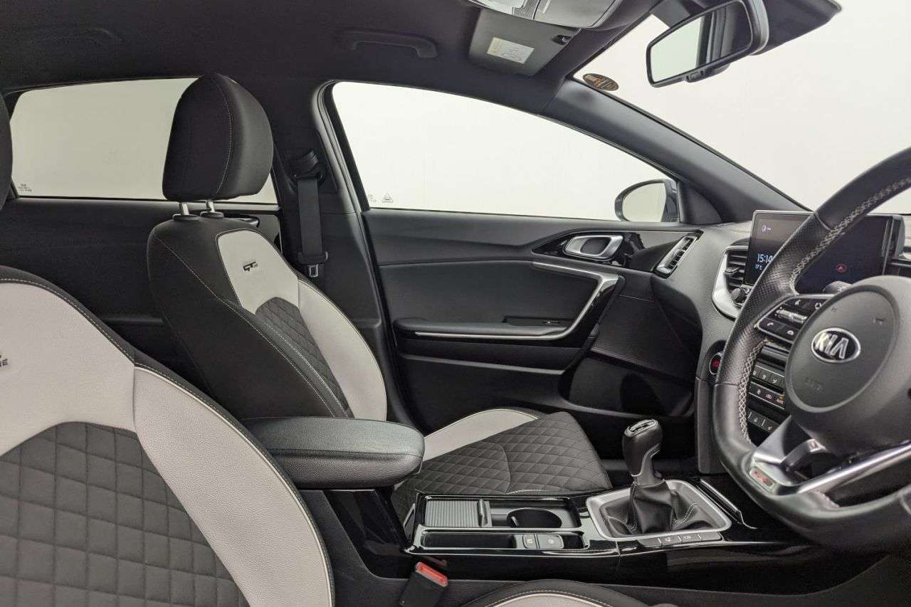 A 2021 KIA PROCEED 1.5 T-GDi GT-Line Shooting Brake 5dr Petrol Manual Euro 6 (s/s) (158 bhp) A A 2021 KIA PROCEED 1.5 T-GDi GT-Line Shooting Brake 5dr Petrol Manual Euro 6 (s/s) (158 bhp) A