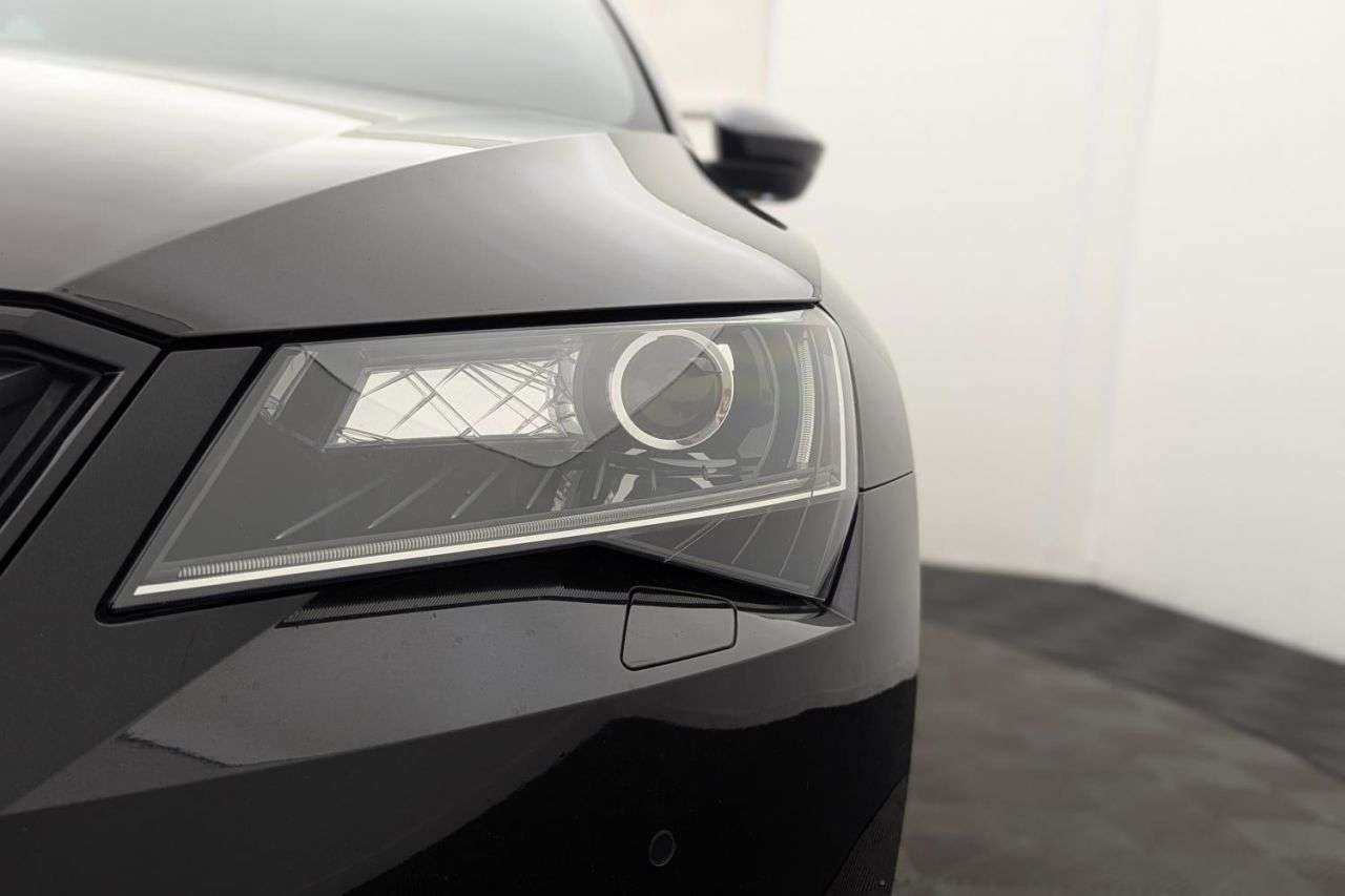 2019 SKODA SUPERB 2019 SKODA SUPERB
