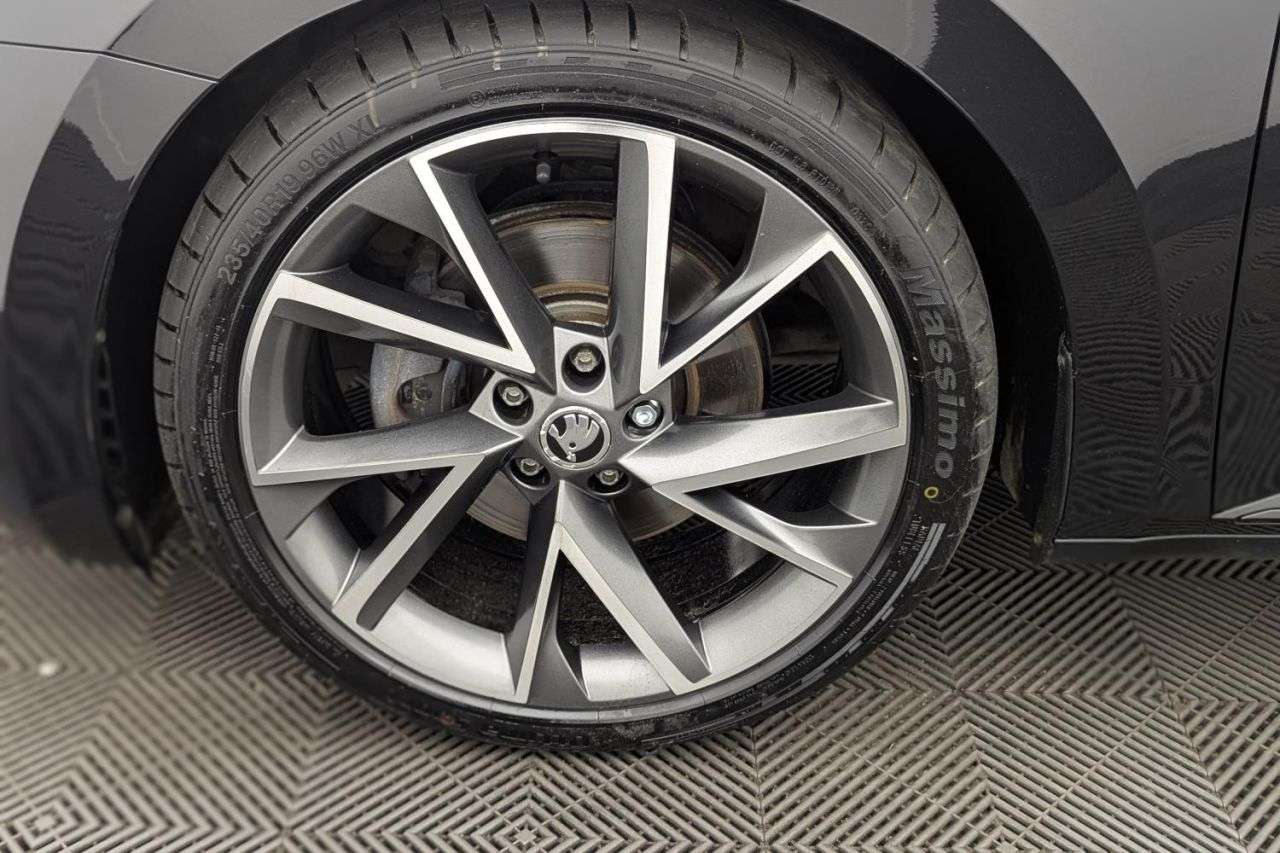 2019 SKODA SUPERB 2019 SKODA SUPERB