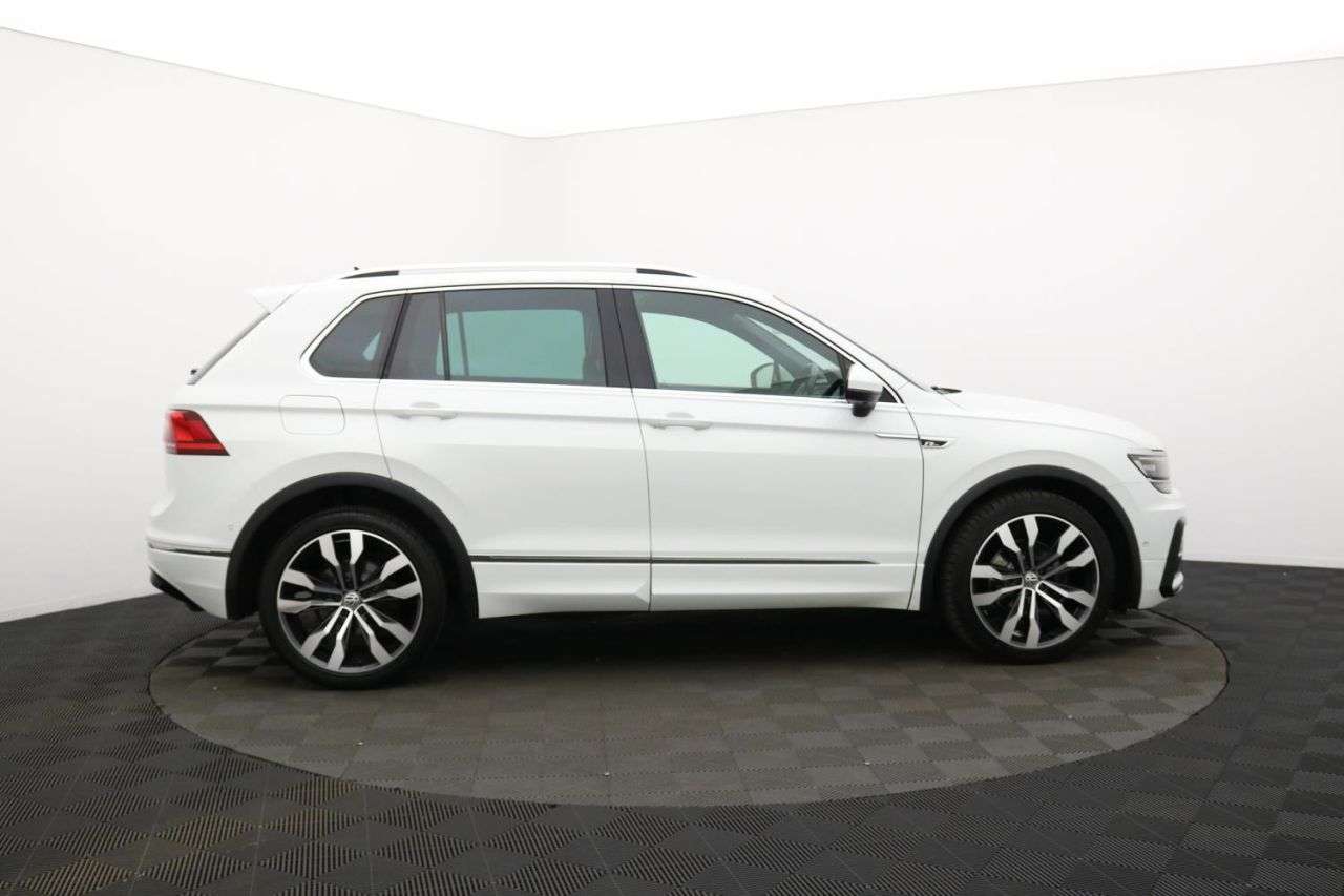 A 2019 VOLKSWAGEN TIGUAN 2.0 TDI R-Line Tech SUV 5dr Diesel Manual Euro 6 (s/s) (150 ps) Award Winni A 2019 VOLKSWAGEN TIGUAN 2.0 TDI R-Line Tech SUV 5dr Diesel Manual Euro 6 (s/s) (150 ps) Award Winni