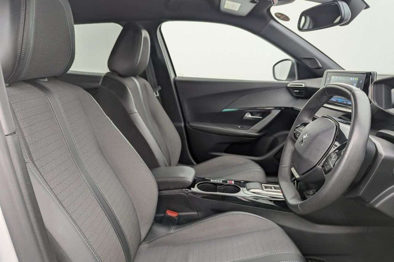 A 2023 PEUGEOT E-2008 50kWh Allure Premium + SUV 5dr Electric Auto (7kW Charger) (136 ps) Award W A 2023 PEUGEOT E-2008 50kWh Allure Premium + SUV 5dr Electric Auto (7kW Charger) (136 ps) Award W