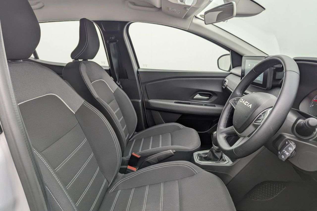 A 2023 DACIA SANDERO 1.0 TCe Expression Hatchback 5dr Petrol CVT Euro 6 (s/s) (90 ps) Award Winn A 2023 DACIA SANDERO 1.0 TCe Expression Hatchback 5dr Petrol CVT Euro 6 (s/s) (90 ps) Award Winn