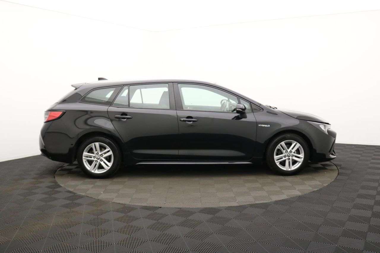 A 2021 TOYOTA COROLLA 1.8 VVT-h GPF Icon Tech Touring Sports 5dr Petrol Hybrid CVT Euro 6 (s/s) ( A 2021 TOYOTA COROLLA 1.8 VVT-h GPF Icon Tech Touring Sports 5dr Petrol Hybrid CVT Euro 6 (s/s) (