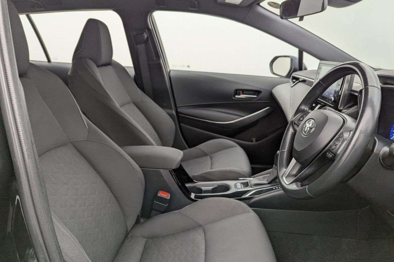 A 2021 TOYOTA COROLLA 1.8 VVT-h GPF Icon Tech Touring Sports 5dr Petrol Hybrid CVT Euro 6 (s/s) ( A 2021 TOYOTA COROLLA 1.8 VVT-h GPF Icon Tech Touring Sports 5dr Petrol Hybrid CVT Euro 6 (s/s) (
