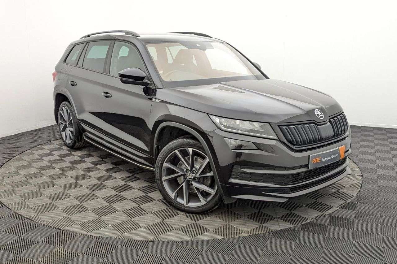 A 2020 SKODA KODIAQ 2.0 TDI SportLine SUV 5dr Diesel DSG 4WD Euro 6 (s/s) (7 Seat) (200 ps) Awa A 2020 SKODA KODIAQ 2.0 TDI SportLine SUV 5dr Diesel DSG 4WD Euro 6 (s/s) (7 Seat) (200 ps) Awa