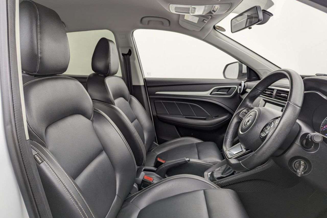 A 2019 MG MG ZS 1.0 T-GDI Exclusive SUV 5dr Petrol Auto Euro 6 (111 ps) Award Winning 5 Sta A 2019 MG MG ZS 1.0 T-GDI Exclusive SUV 5dr Petrol Auto Euro 6 (111 ps) Award Winning 5 Sta