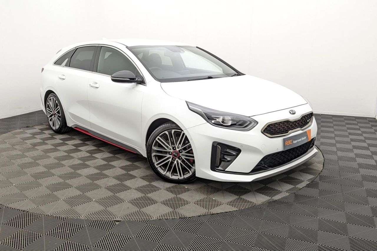 A 2019 KIA PROCEED 1.6 T-GDi GT Shooting Brake 5dr Petrol DCT Euro 6 (s/s) (201 bhp) Award Win A 2019 KIA PROCEED 1.6 T-GDi GT Shooting Brake 5dr Petrol DCT Euro 6 (s/s) (201 bhp) Award Win