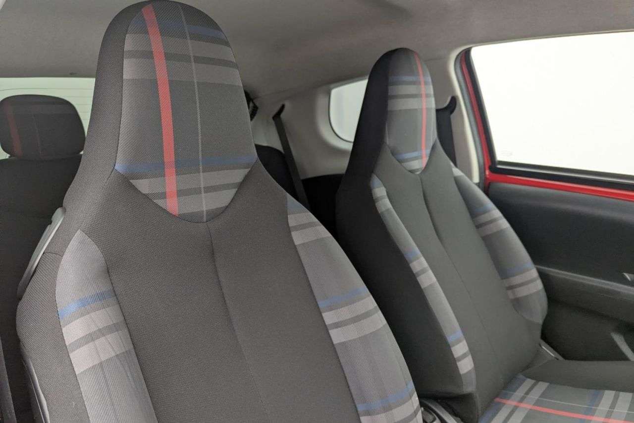 2015 PEUGEOT 108 2015 PEUGEOT 108