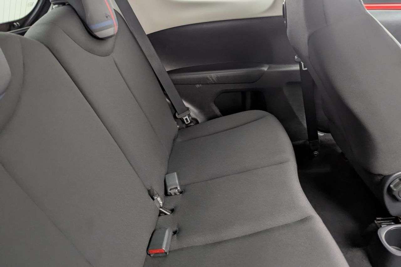 2015 PEUGEOT 108 2015 PEUGEOT 108