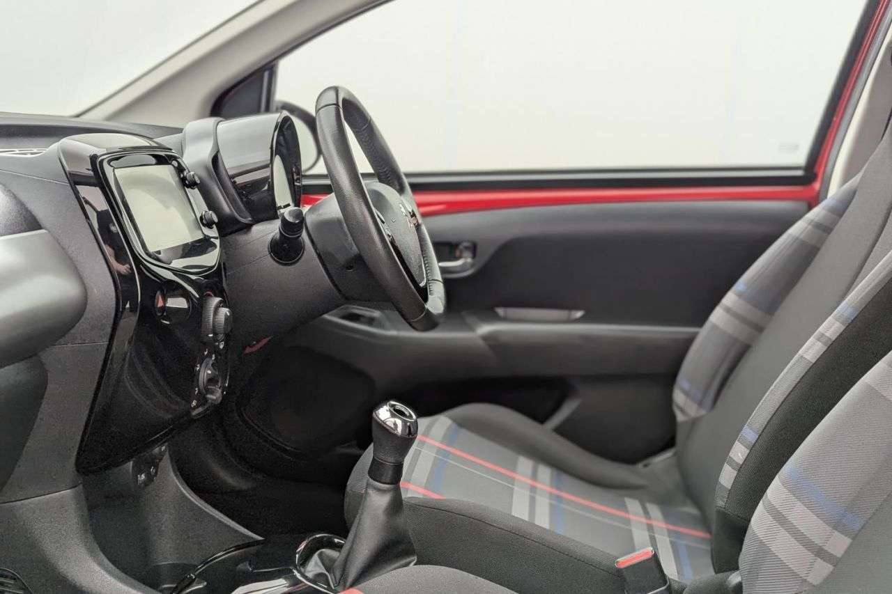 2015 PEUGEOT 108 2015 PEUGEOT 108