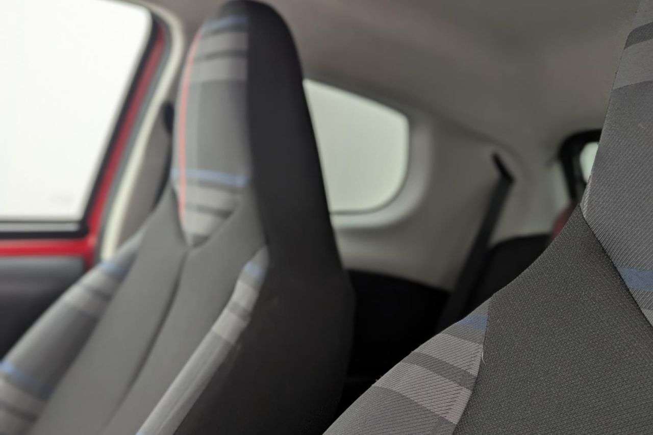 2015 PEUGEOT 108 2015 PEUGEOT 108