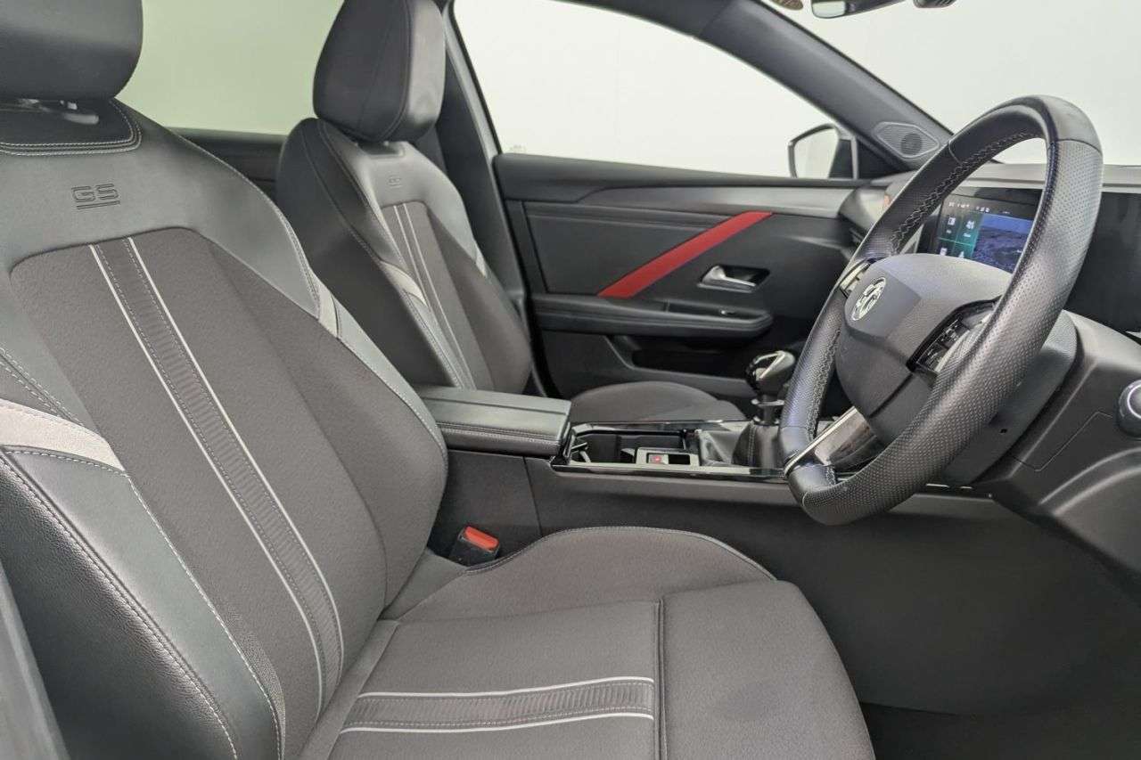 A 2022 VAUXHALL ASTRA 1.2 Turbo GS Line Hatchback 5dr Petrol Manual Euro 6 (s/s) (130 ps) Award W A 2022 VAUXHALL ASTRA 1.2 Turbo GS Line Hatchback 5dr Petrol Manual Euro 6 (s/s) (130 ps) Award W