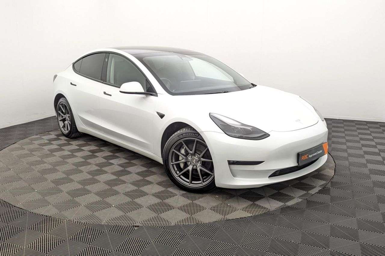A 2021 TESLA MODEL 3 (Dual Motor) Long Range Saloon 4dr Electric Auto 4WDE (346 ps) Award Winnin A 2021 TESLA MODEL 3 (Dual Motor) Long Range Saloon 4dr Electric Auto 4WDE (346 ps) Award Winnin