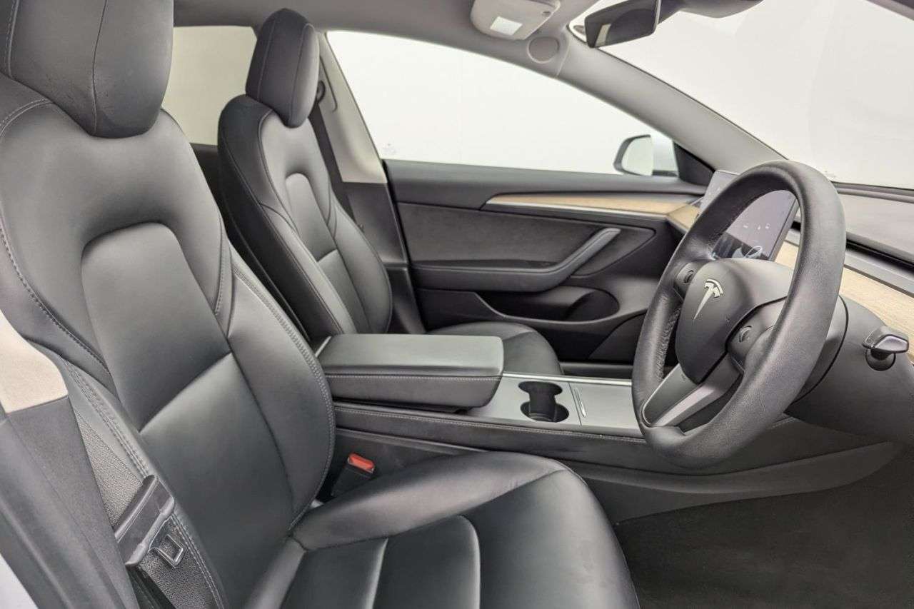 A 2021 TESLA MODEL 3 (Dual Motor) Long Range Saloon 4dr Electric Auto 4WDE (346 ps) Award Winnin A 2021 TESLA MODEL 3 (Dual Motor) Long Range Saloon 4dr Electric Auto 4WDE (346 ps) Award Winnin