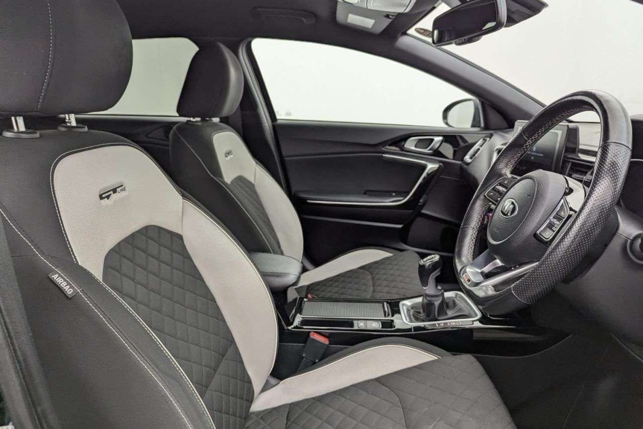 A 2019 KIA PROCEED 1.6 CRDi GT-Line Shooting Brake 5dr Diesel Manual Euro 6 (s/s) (134 bhp) Aw A 2019 KIA PROCEED 1.6 CRDi GT-Line Shooting Brake 5dr Diesel Manual Euro 6 (s/s) (134 bhp) Aw