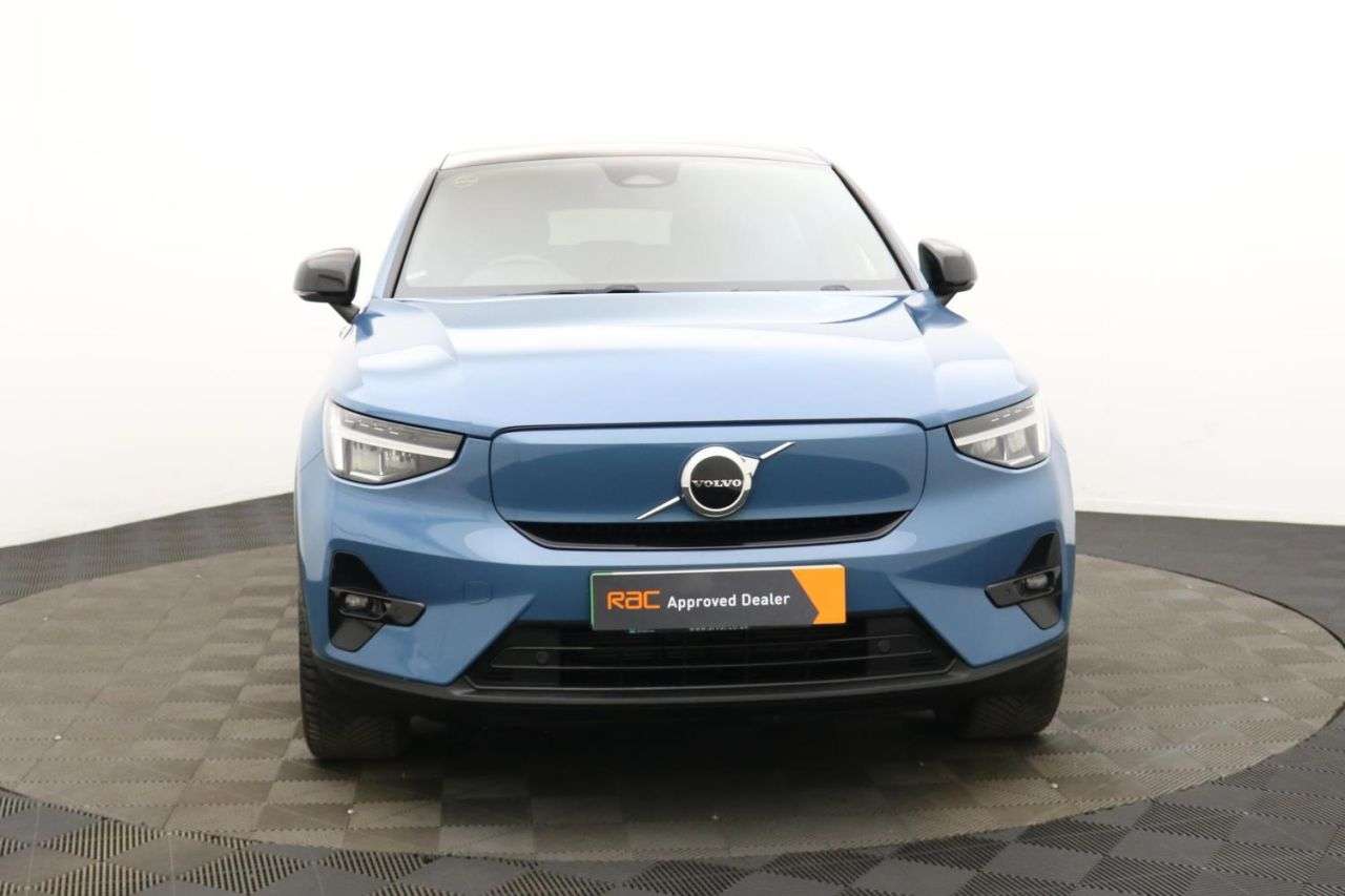 2023 VOLVO C40 2023 VOLVO C40