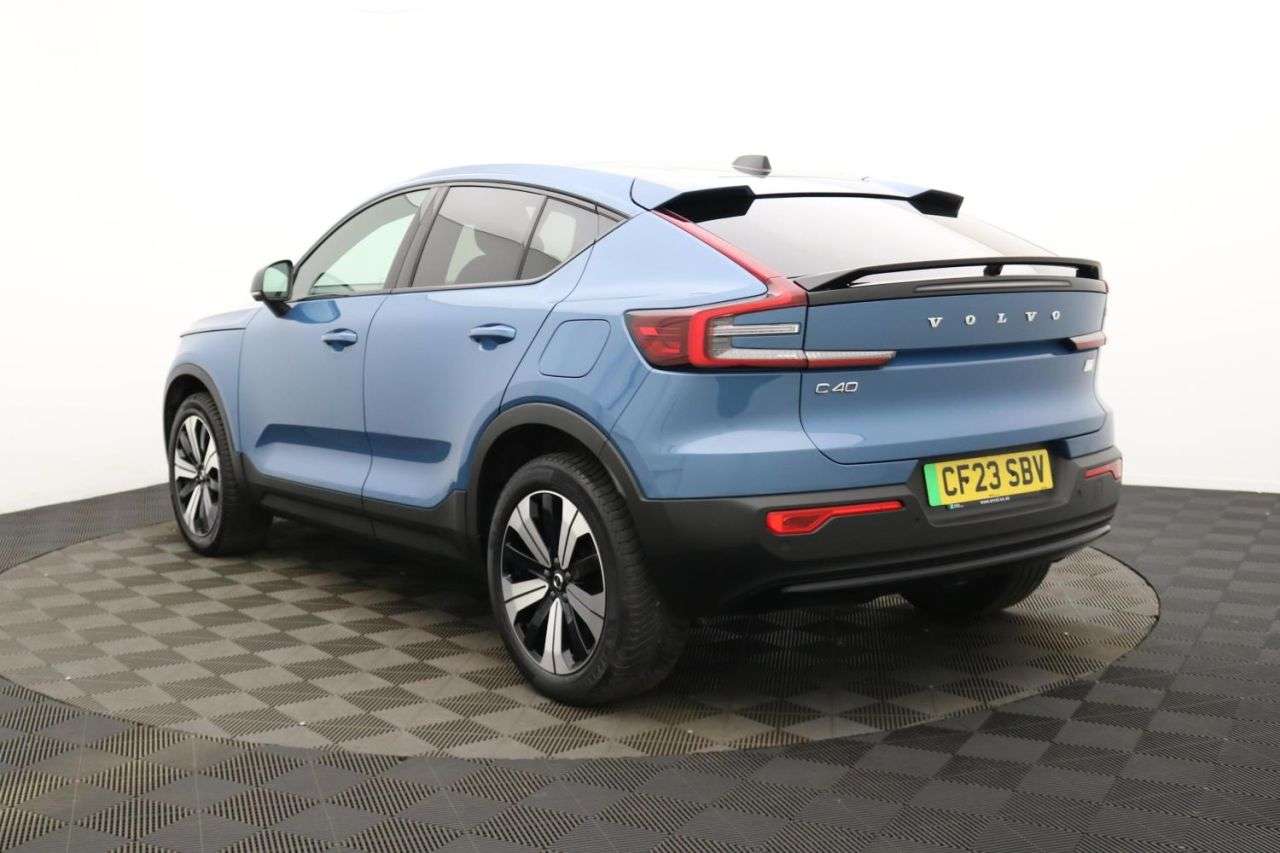 2023 VOLVO C40 2023 VOLVO C40