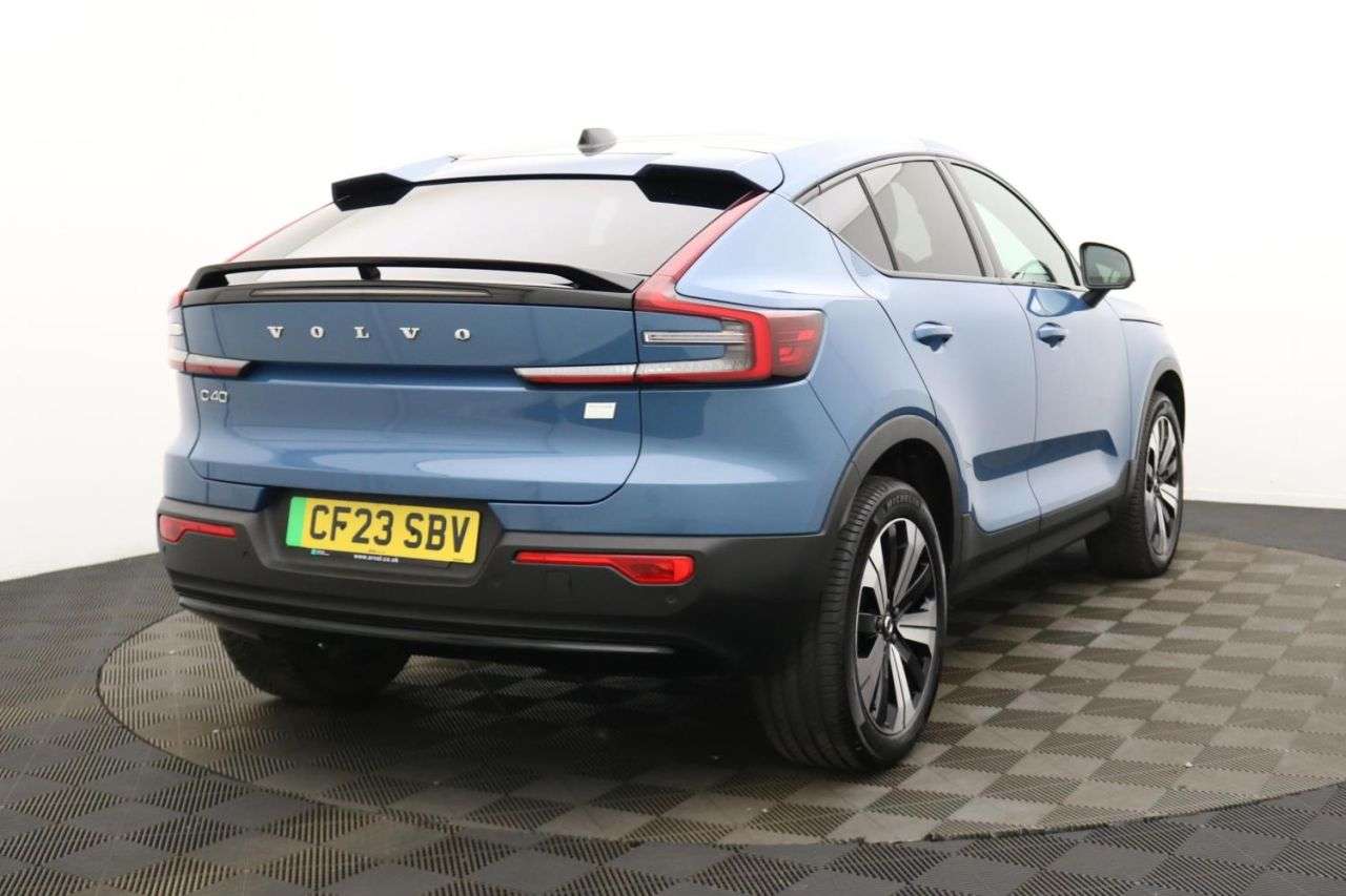 2023 VOLVO C40 2023 VOLVO C40