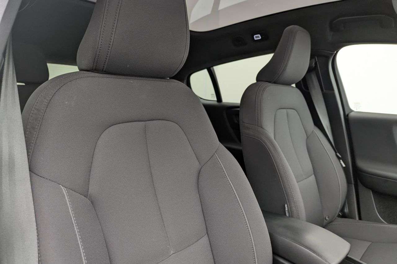 2023 VOLVO C40 2023 VOLVO C40